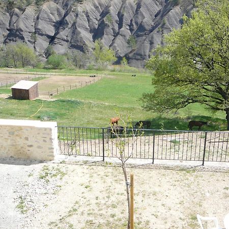 La Ferme De Valauris Bed and Breakfast Sisteron Εξωτερικό φωτογραφία