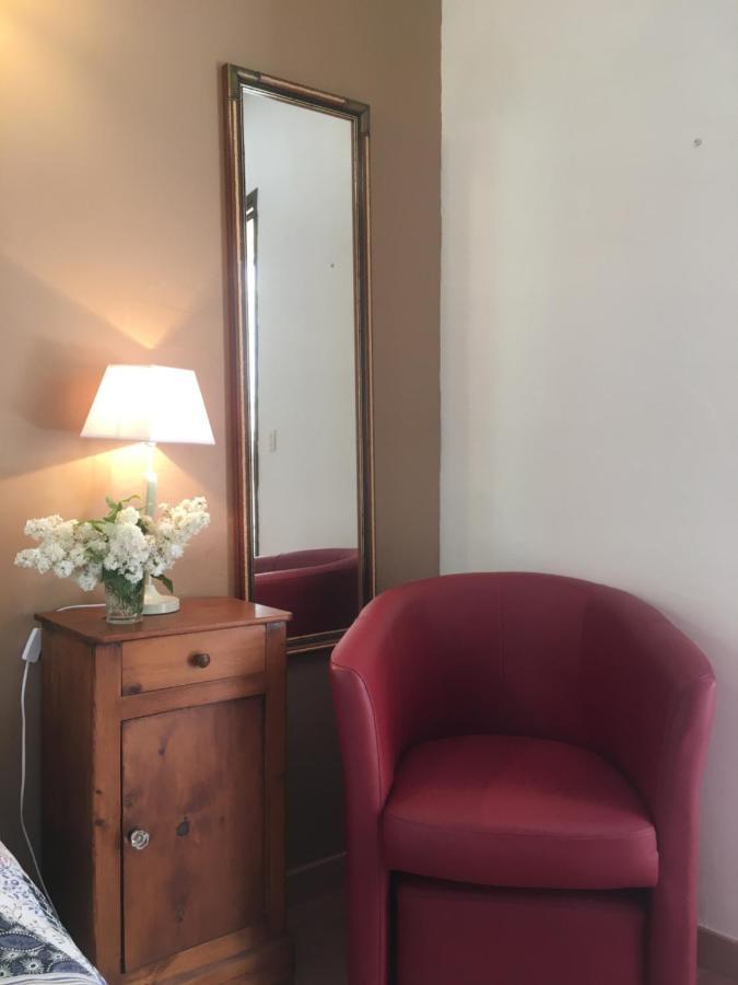 La Ferme De Valauris Bed and Breakfast Sisteron Εξωτερικό φωτογραφία