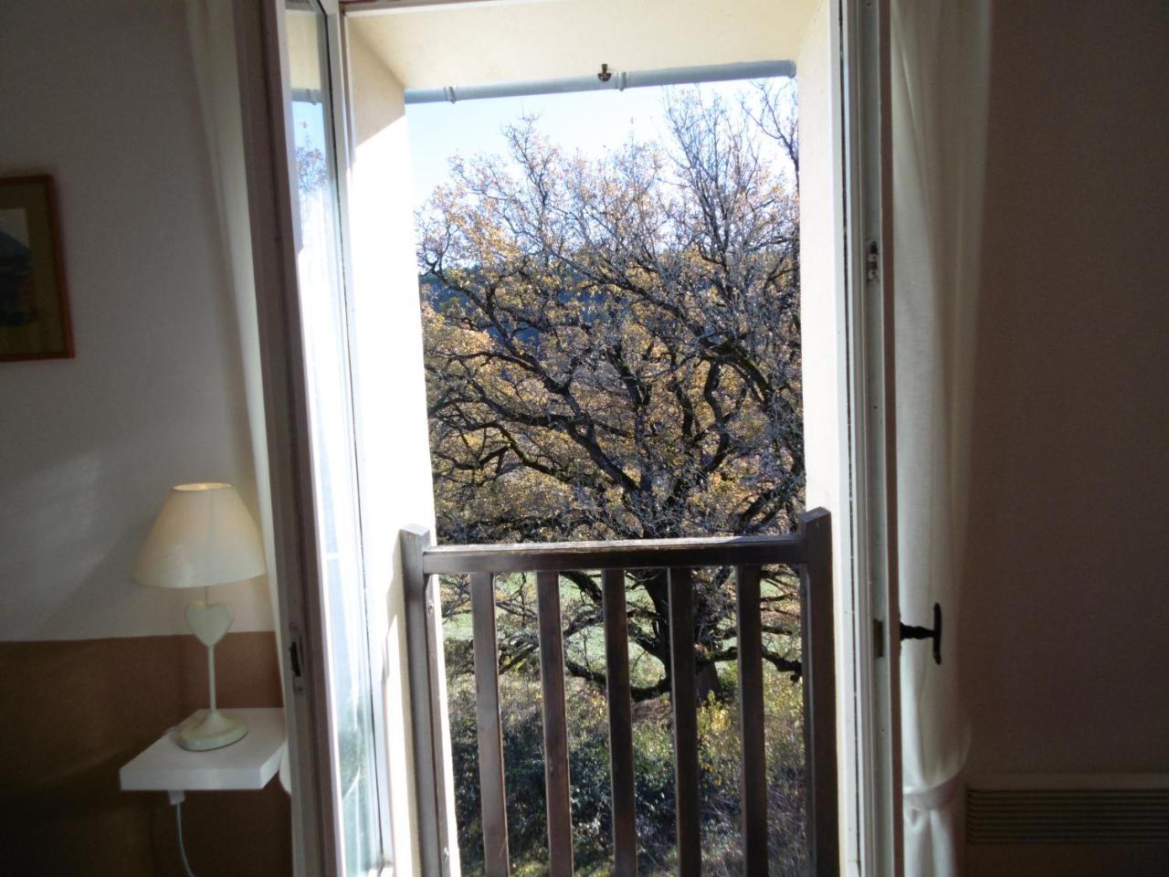 La Ferme De Valauris Bed and Breakfast Sisteron Εξωτερικό φωτογραφία