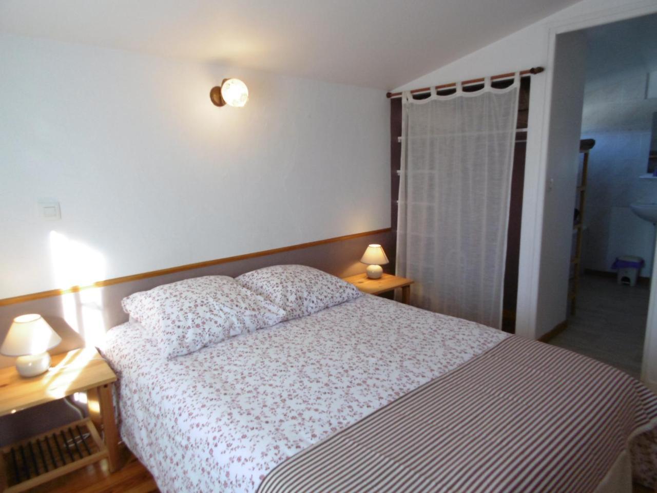 La Ferme De Valauris Bed and Breakfast Sisteron Εξωτερικό φωτογραφία