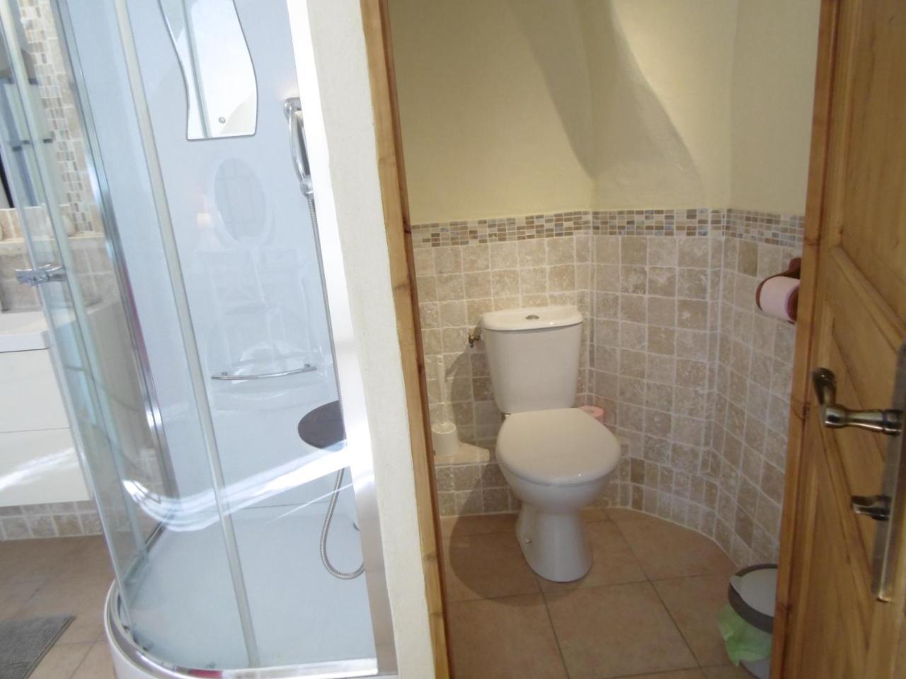 La Ferme De Valauris Bed and Breakfast Sisteron Εξωτερικό φωτογραφία